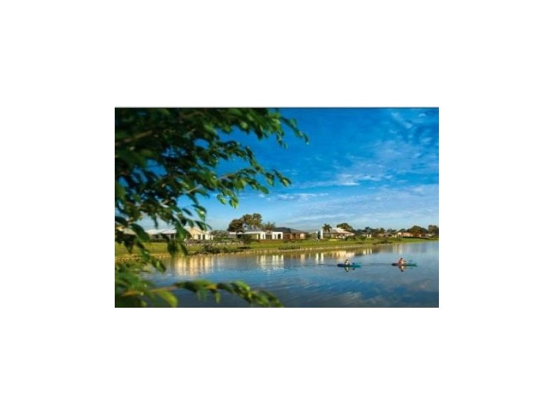 17 Bounty Circuit, Eli Waters QLD 4655