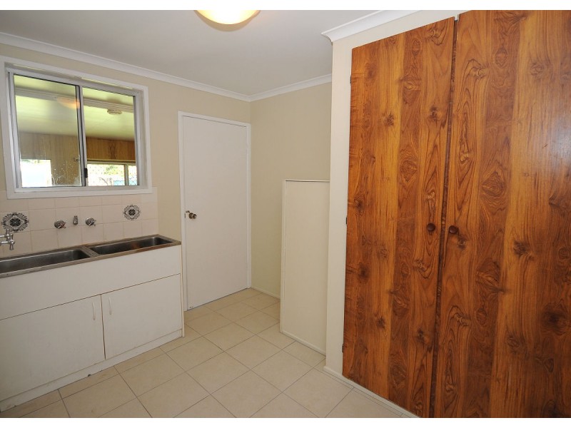 11 Southerden Street, Torquay QLD 4655