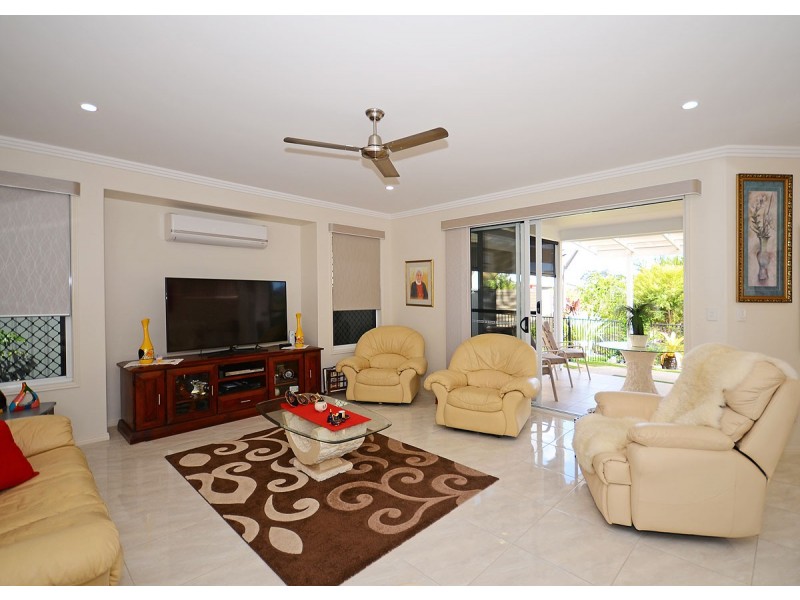 15 Satinwood Avenue, Urraween QLD 4655