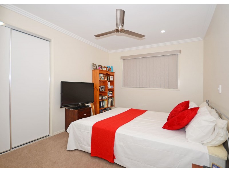 15 Satinwood Avenue, Urraween QLD 4655