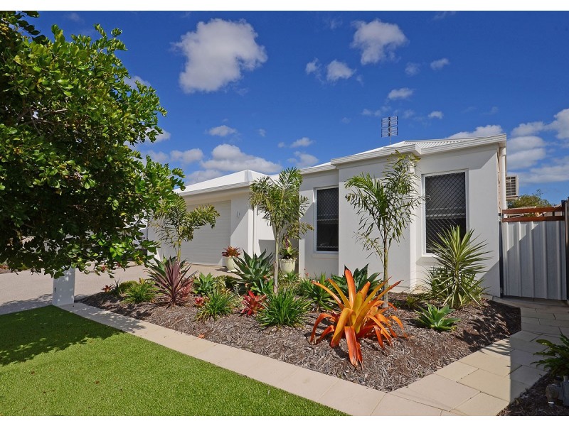 15 Satinwood Avenue, Urraween QLD 4655