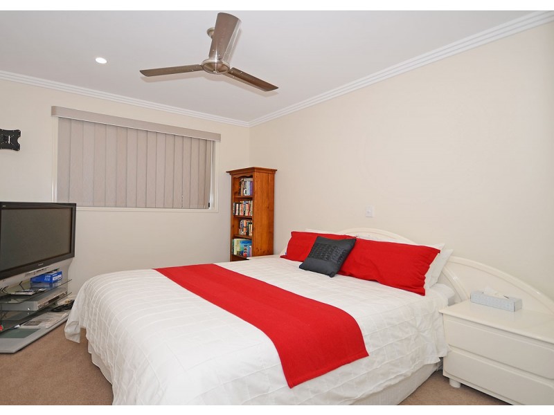 15 Satinwood Avenue, Urraween QLD 4655