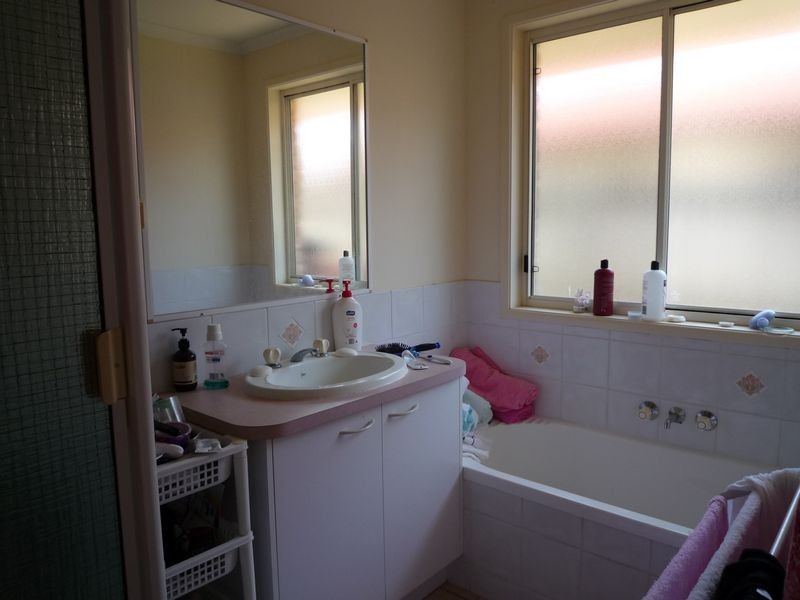 27 Chancellor Drive, Urraween QLD 4655