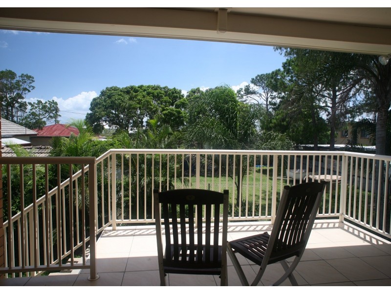 30 Pulgul Street, Urangan QLD 4655