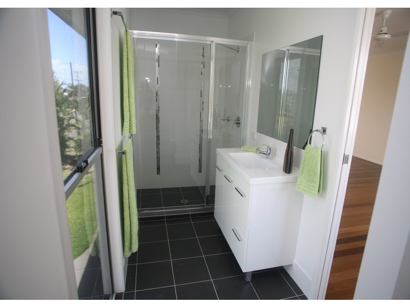 30 Pulgul Street, Urangan QLD 4655