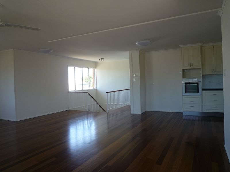 30 Pulgul Street, Urangan QLD 4655