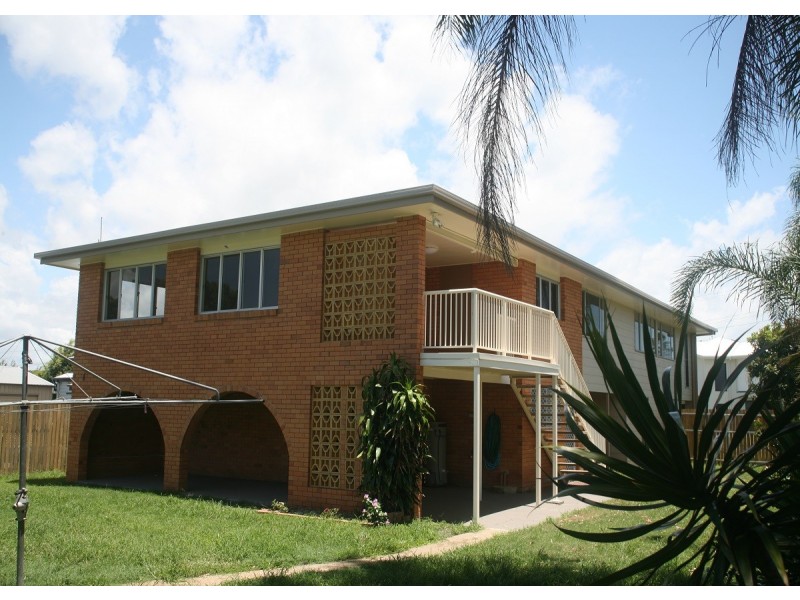 30 Pulgul Street, Urangan QLD 4655