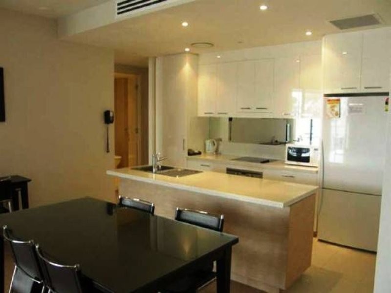 502/468 Esplanade, Torquay QLD 4655