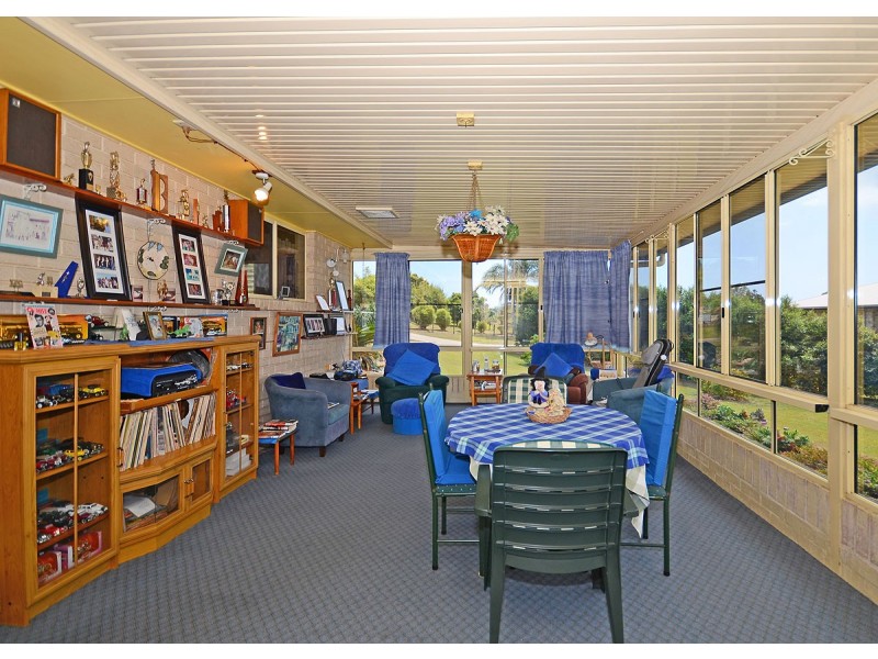 9-11 Kariss Drive, Dundowran Beach QLD 4655