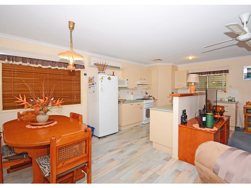 9-11 Kariss Drive, Dundowran Beach QLD 4655