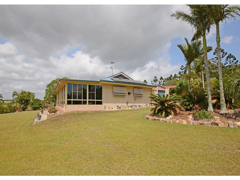 9-11 Kariss Drive, Dundowran Beach QLD 4655