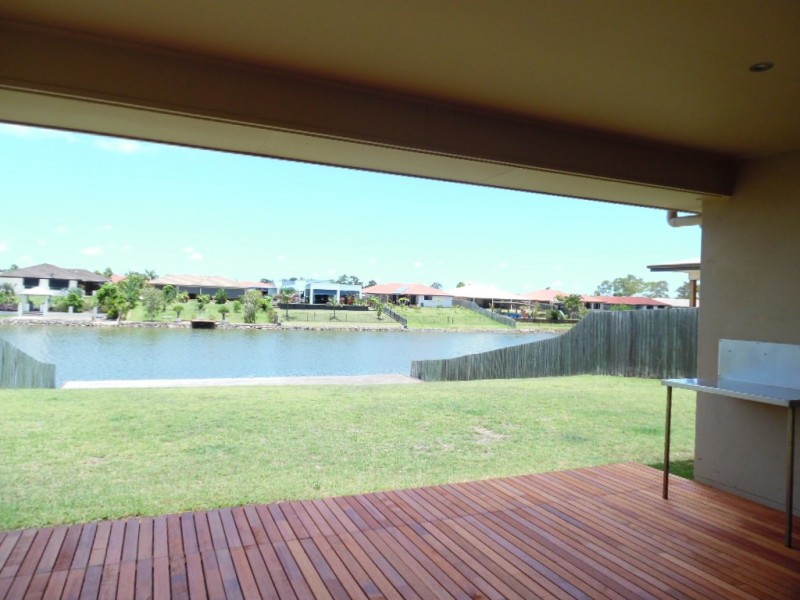 20 Earl St Vincent Circuit, Eli Waters QLD 4655