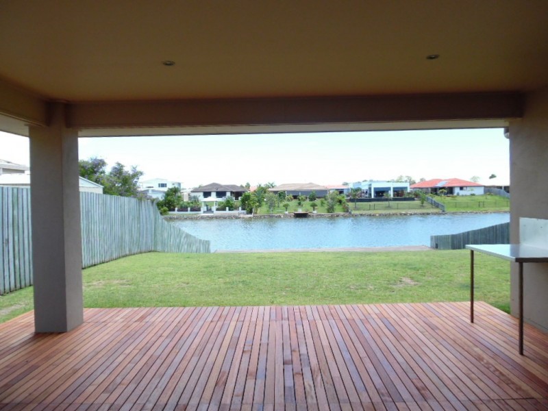 20 Earl St Vincent Circuit, Eli Waters QLD 4655