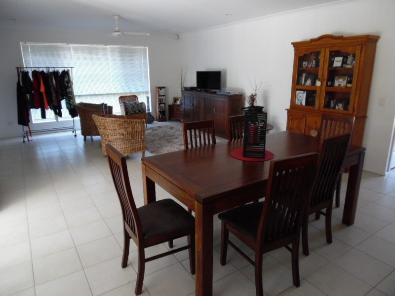 17 Salamander Avenue, Urraween QLD 4655