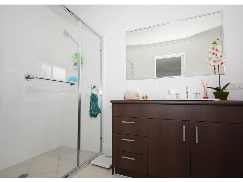 17 Salamander Avenue, Urraween QLD 4655