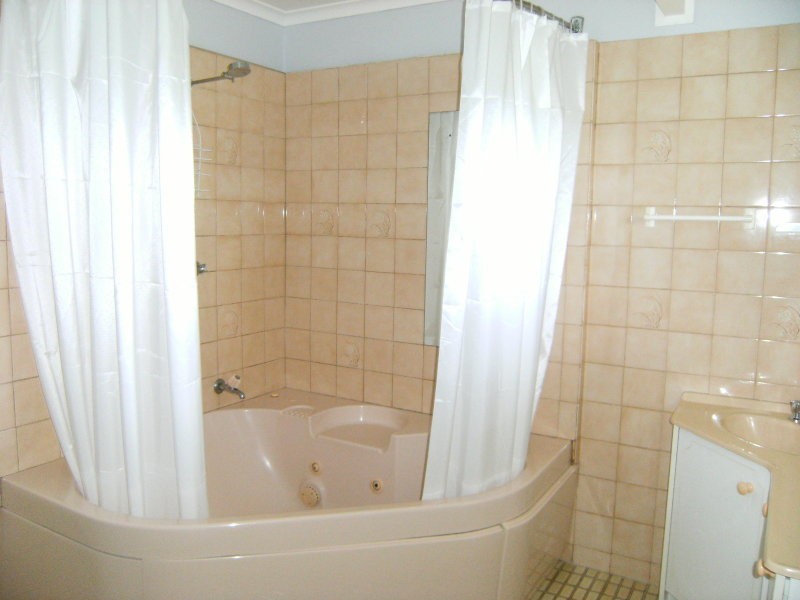 31 Pelican Avenue, Booral QLD 4655