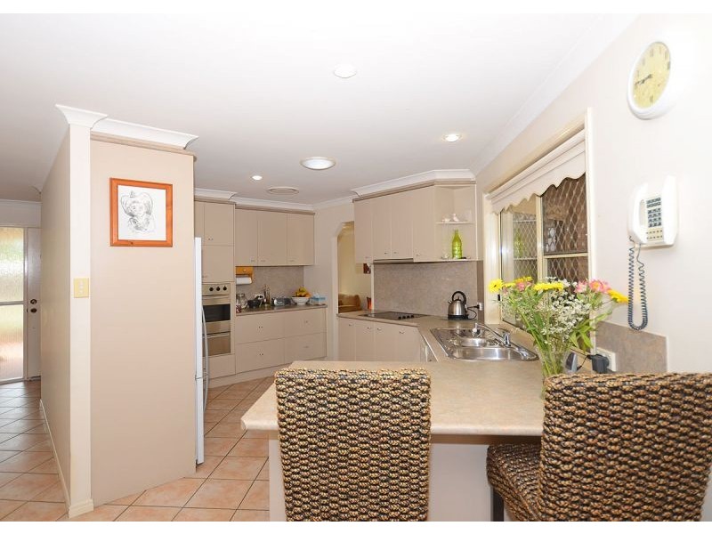 8 Delmo Court, Urraween QLD 4655