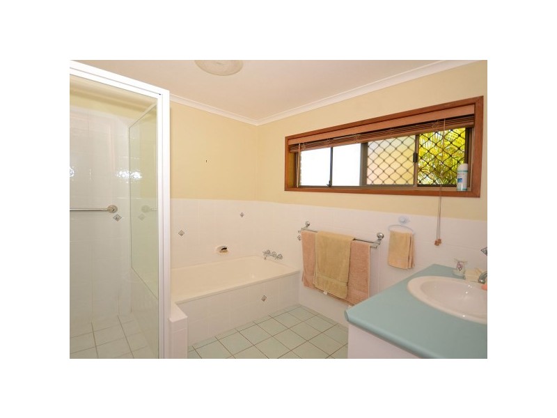 2 Trisha Court, Scarness QLD 4655