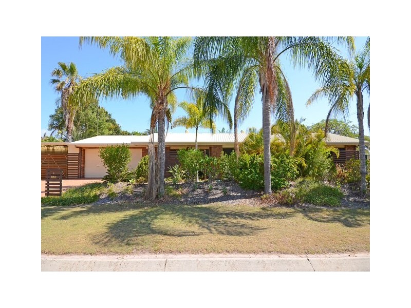 2 Trisha Court, Scarness QLD 4655