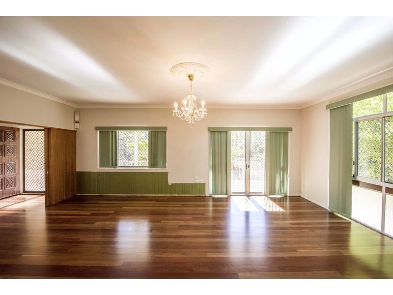 10 Parraweena Court, Point Vernon QLD 4655