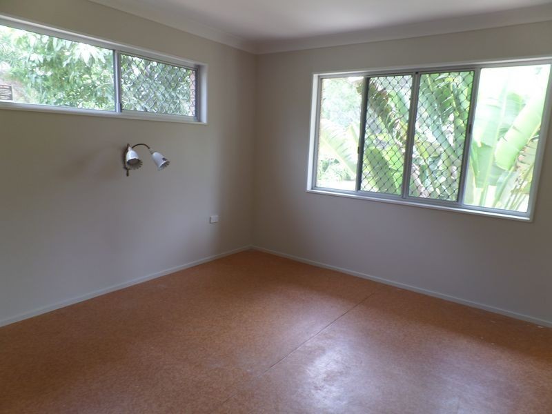 10 Parraweena Court, Point Vernon QLD 4655