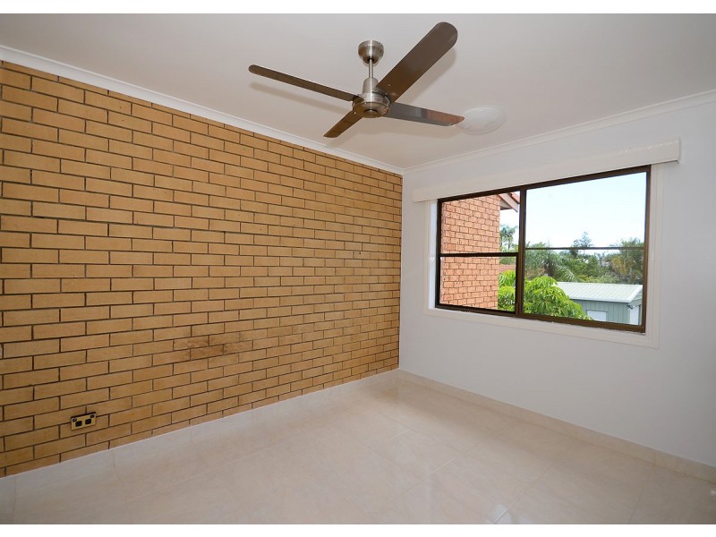 4/6 Witt Street, Torquay QLD 4655