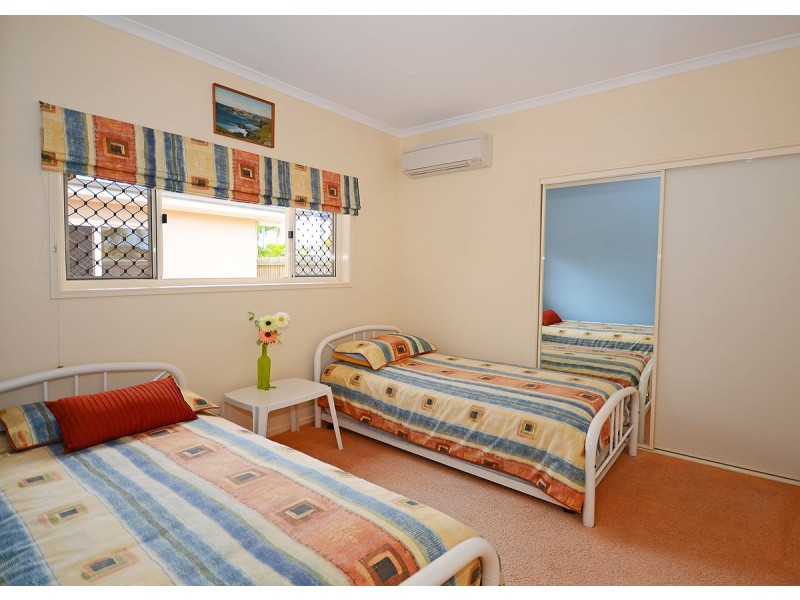 61-34 Elizabeth Street, Urangan QLD 4655