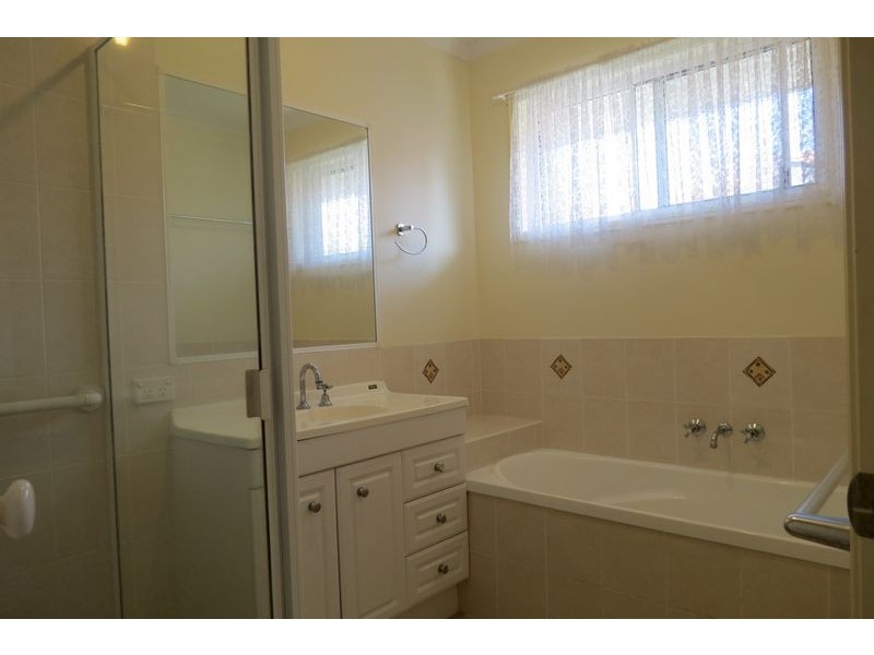 3 Ruddiman Court, Torquay QLD 4655