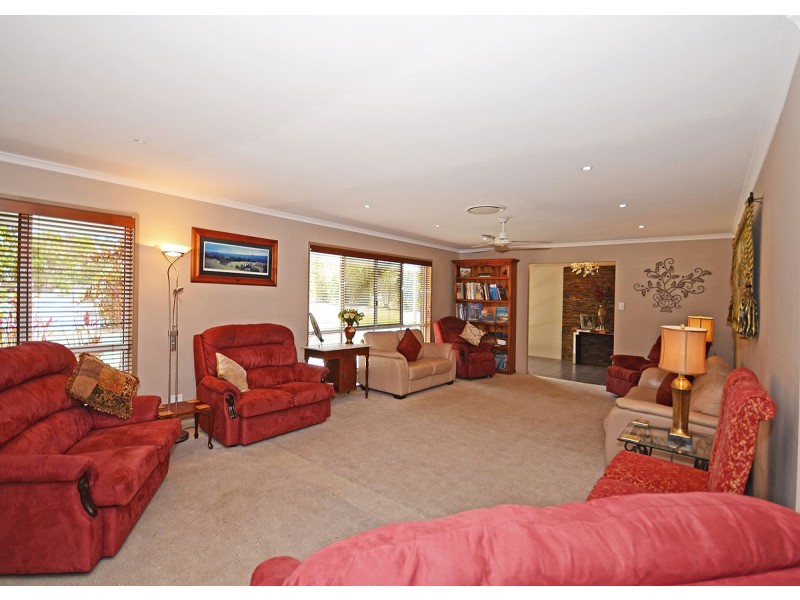 65 Wellington Crescent, Wondunna QLD 4655