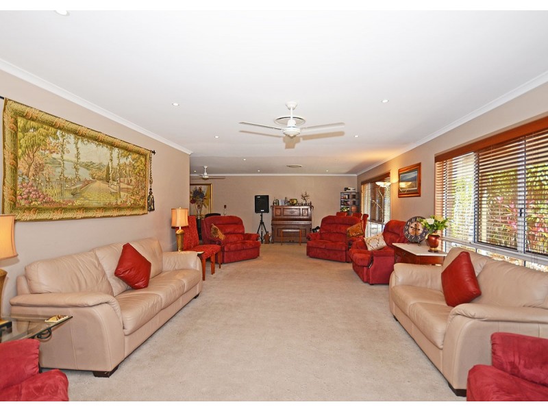 65 Wellington Crescent, Wondunna QLD 4655