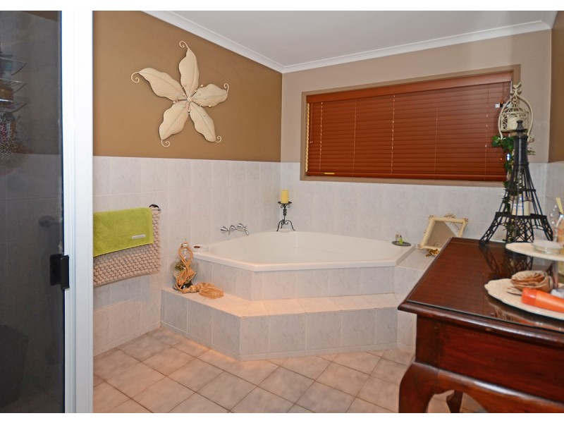 65 Wellington Crescent, Wondunna QLD 4655