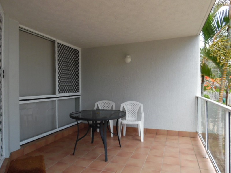 1/367 Esplanade, Scarness QLD 4655