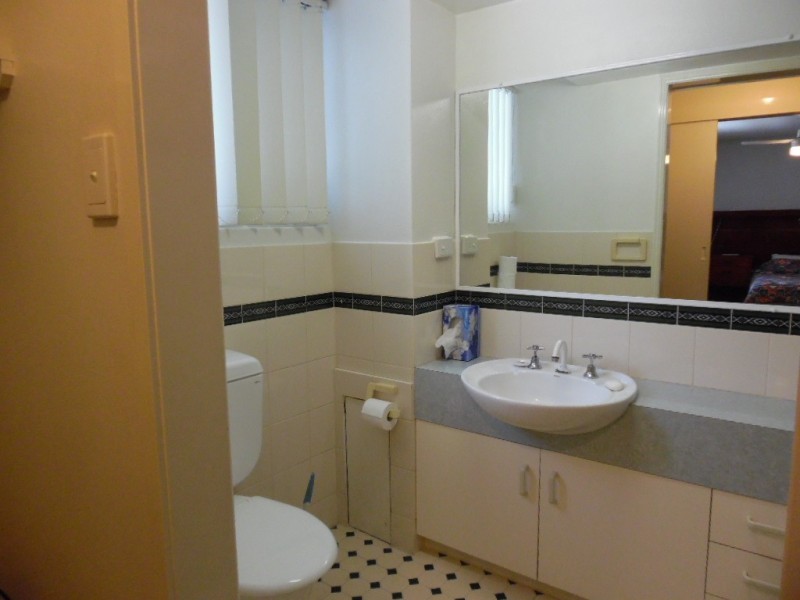 1/367 Esplanade, Scarness QLD 4655