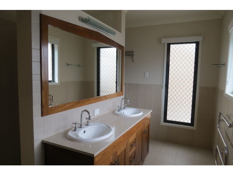 144b Truro Street, Urangan QLD 4655