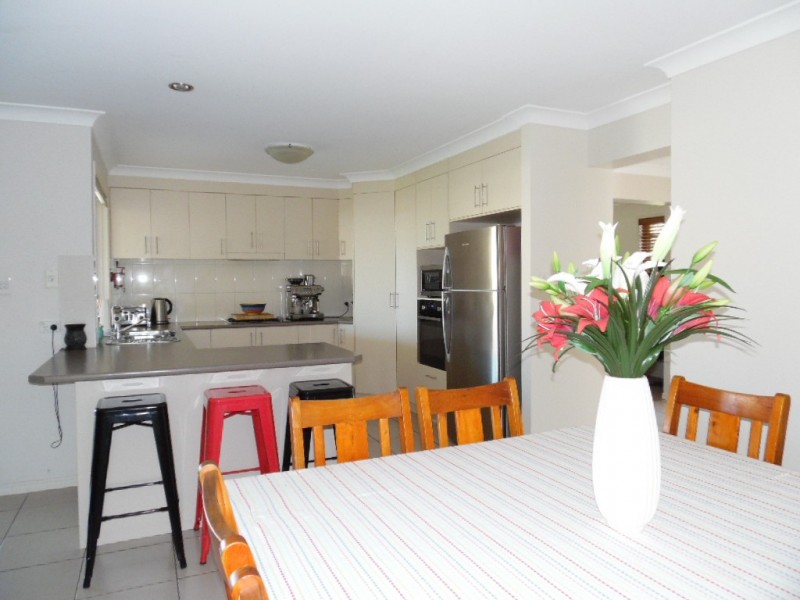 6 Yarrilee Circuit, Dundowran QLD 4655