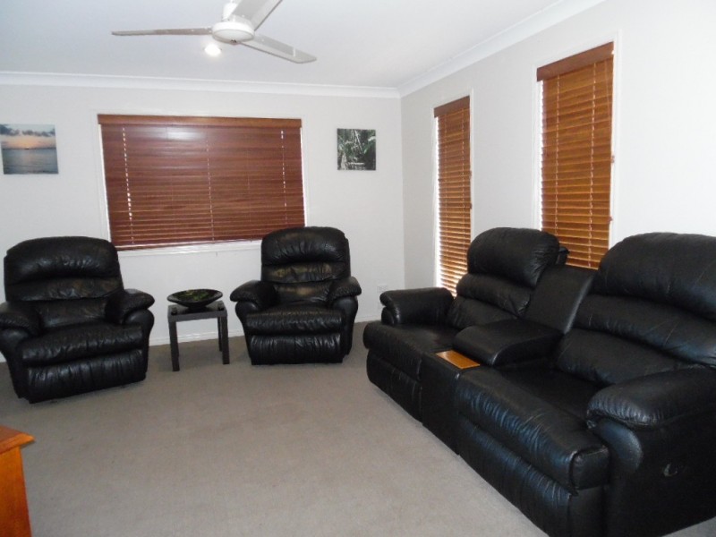 6 Yarrilee Circuit, Dundowran QLD 4655