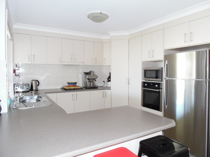 6 Yarrilee Circuit, Dundowran QLD 4655