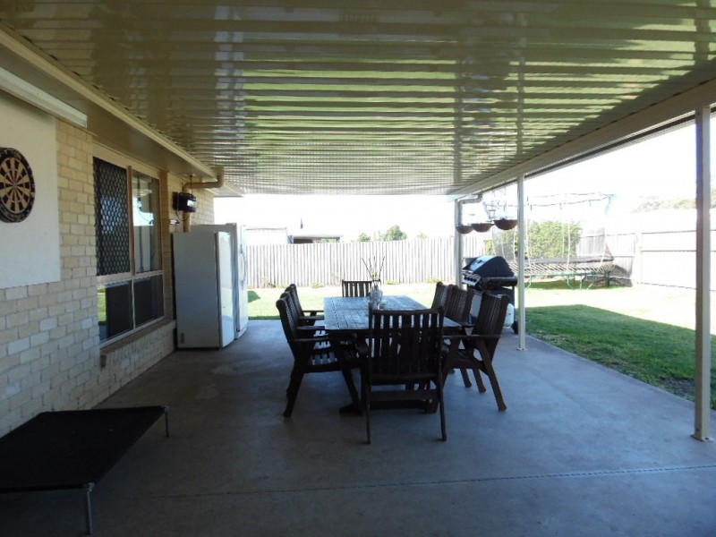 6 Yarrilee Circuit, Dundowran QLD 4655