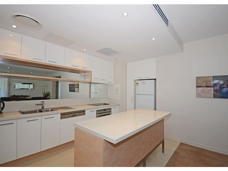 402/468 Esplanade, Torquay QLD 4655
