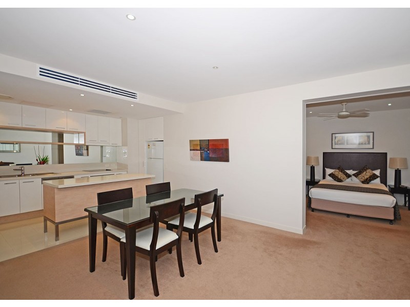 402/468 Esplanade, Torquay QLD 4655