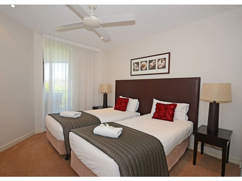 402/468 Esplanade, Torquay QLD 4655