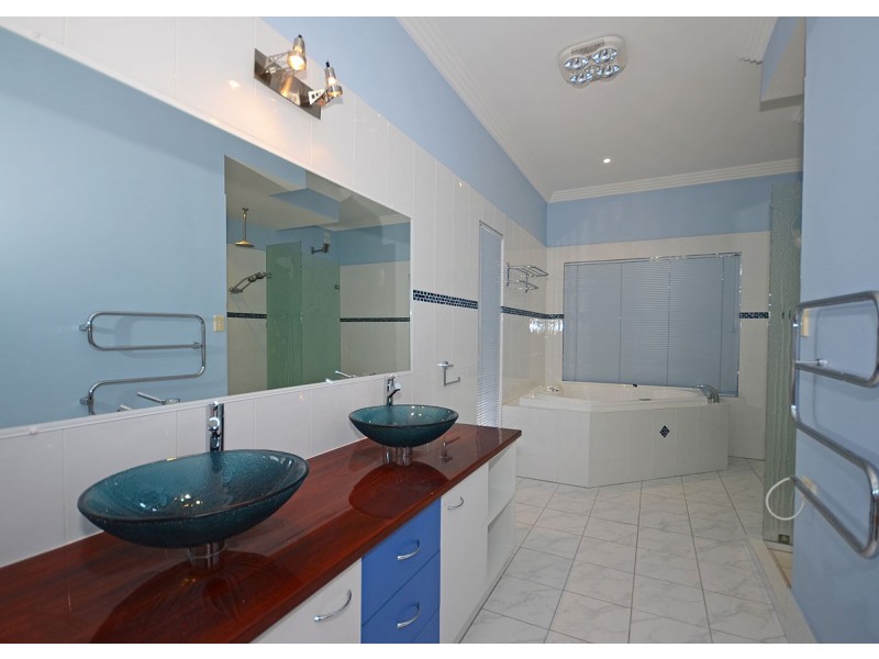 51 Gundesen Drive, Urraween QLD 4655