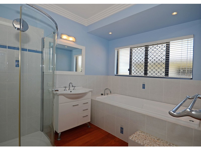 51 Gundesen Drive, Urraween QLD 4655