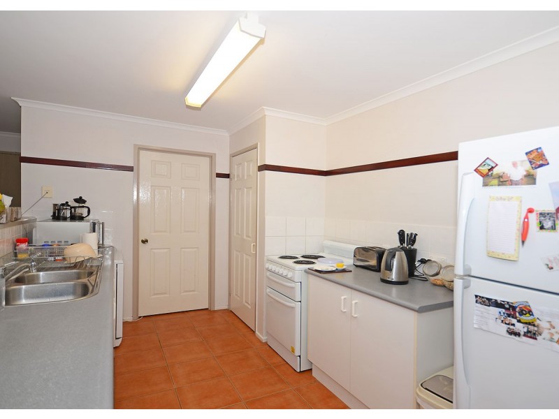5 Coast Bay Close, Point Vernon QLD 4655