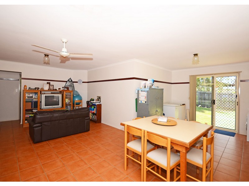 5 Coast Bay Close, Point Vernon QLD 4655