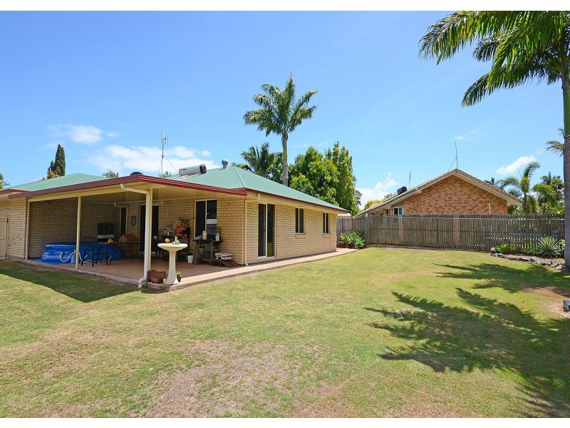5 Coast Bay Close, Point Vernon QLD 4655