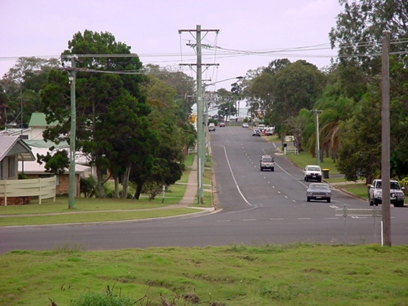6 Lincolnfield Street, Torquay QLD 4655
