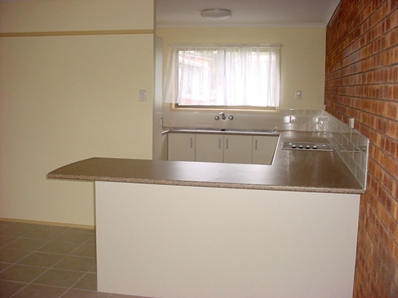 6 Lincolnfield Street, Torquay QLD 4655