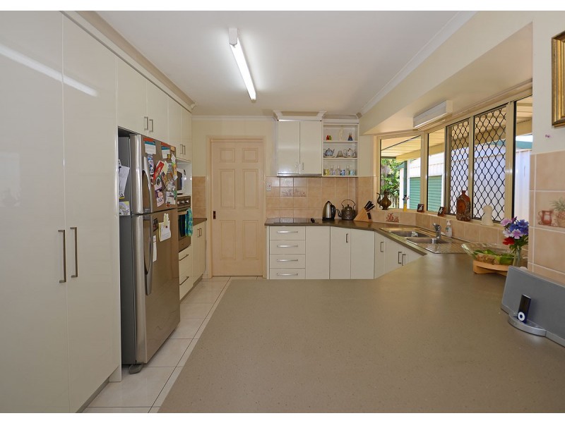 11 Parkway Drive, Scarness QLD 4655