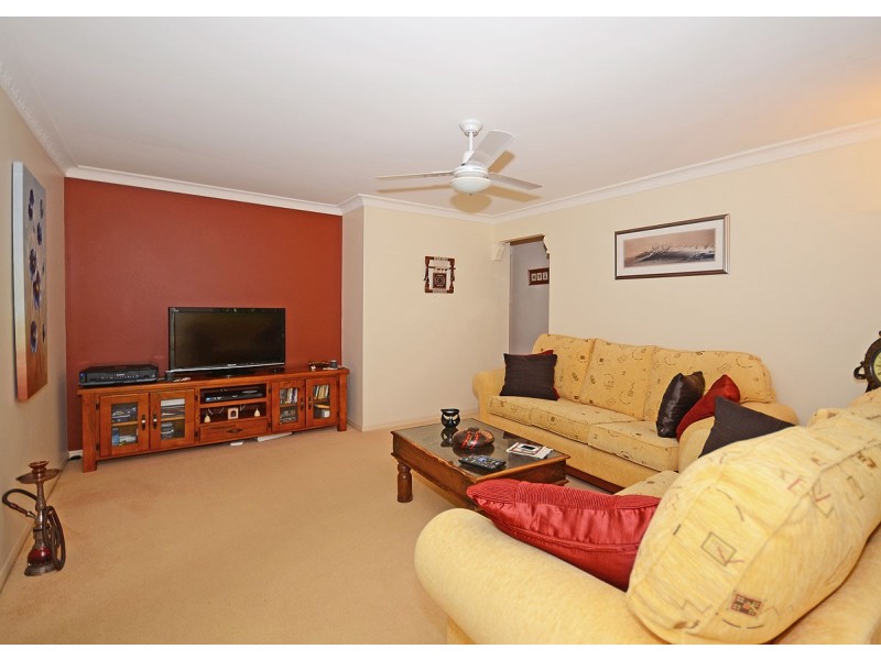 11 Parkway Drive, Scarness QLD 4655